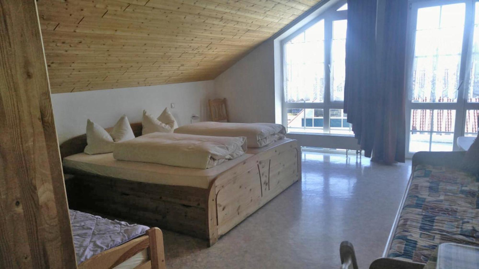 Gaestehaus Am Rathaus, Mehrbettzimmer 1 Hohenpeissenberg Екстер'єр фото